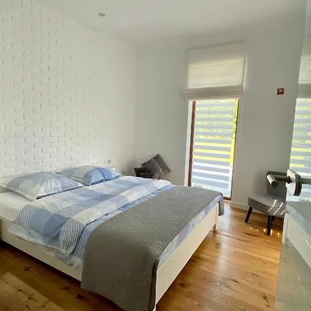 Apartament Wrony 29 *